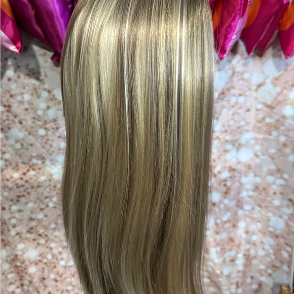 Wren Honey Blonde - Picture 3 of 11